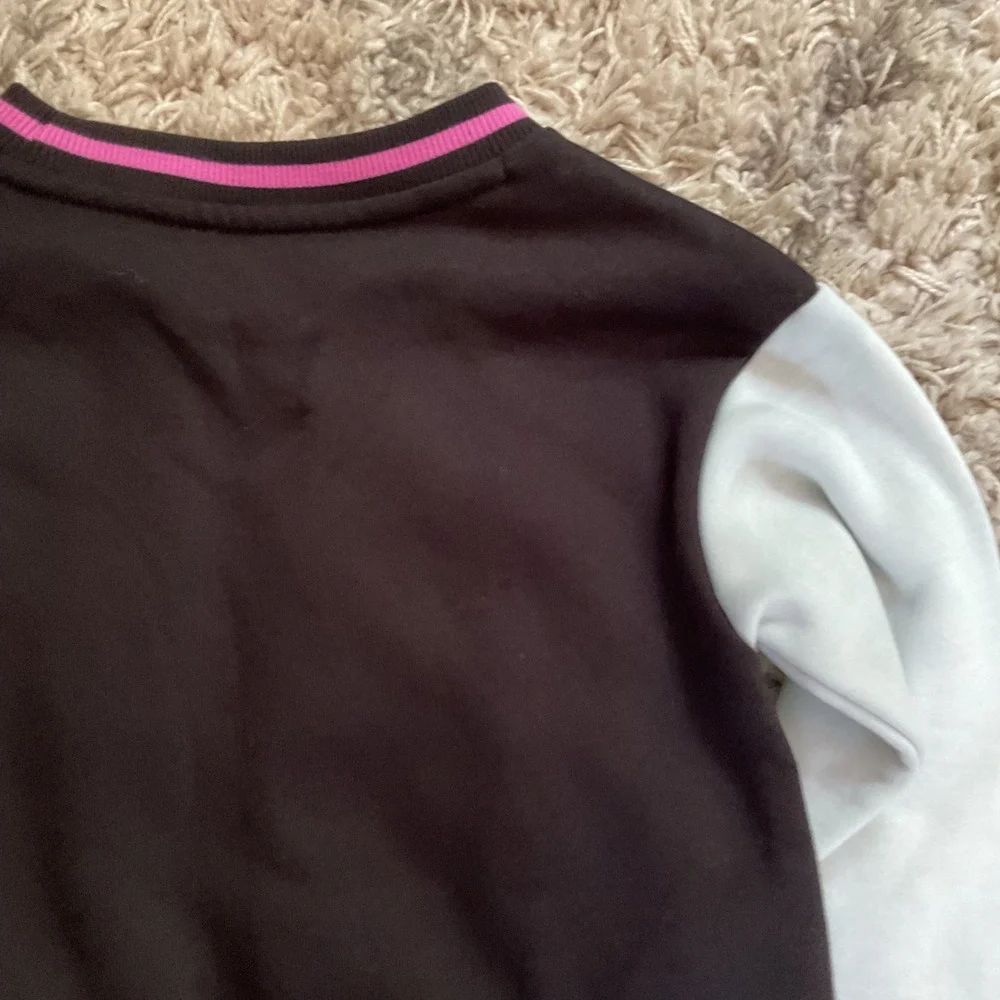 Barbie Kids Black White Colorblock Graphic Sweatshirt Pink Sunglasses Size S